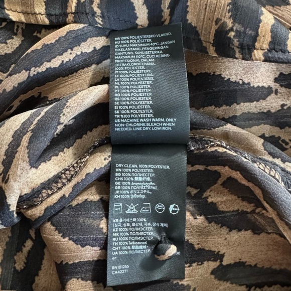 H&M Leopard Print Pattern Blouse Light Brown Crepe Sheer Long Sleeve Size Small - Picture 11 of 12